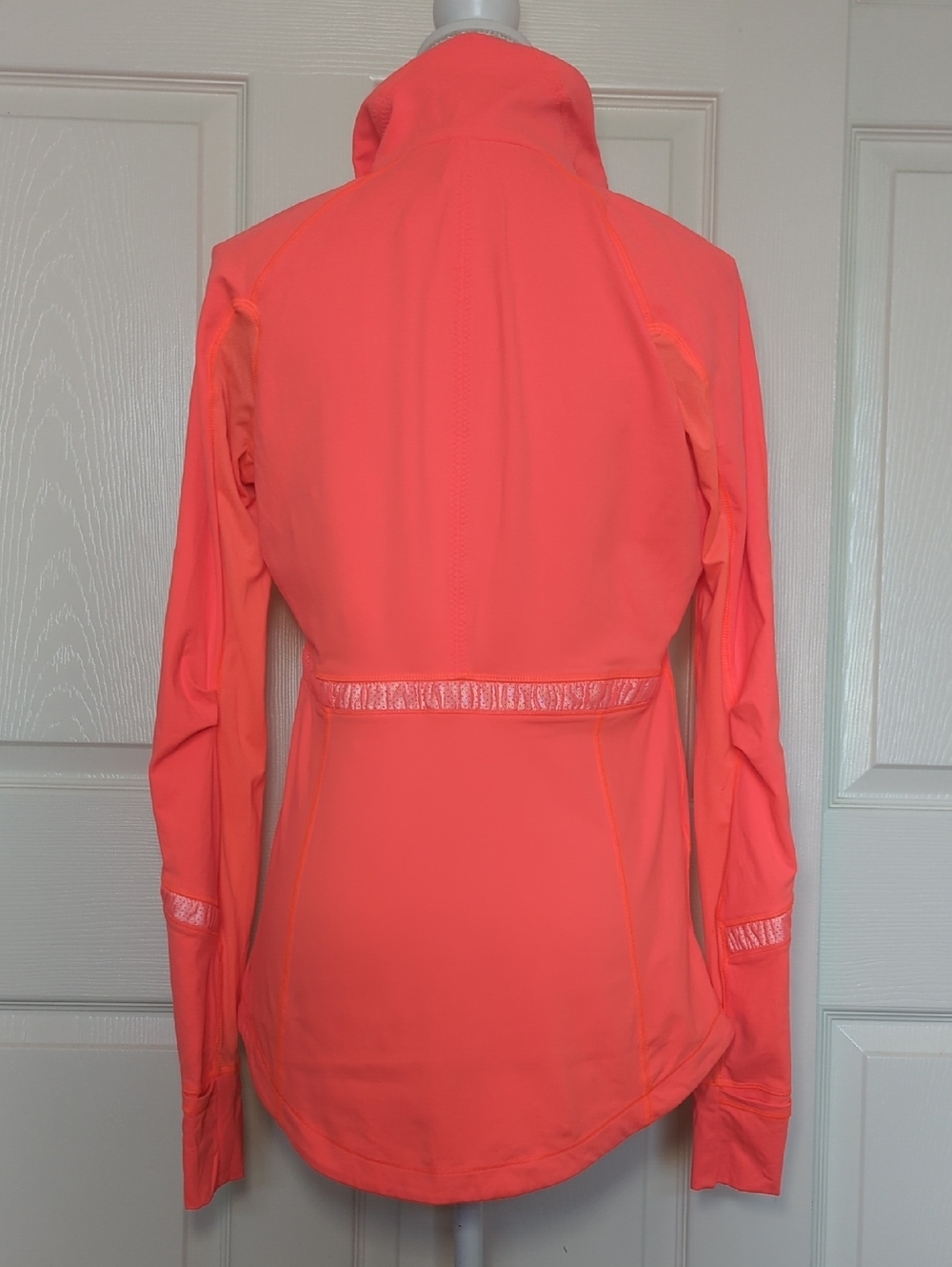 Lululemon Run Reflect Pullover in Light Flare - Picture 11 of 15